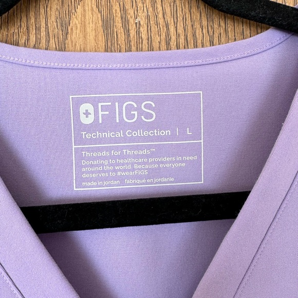 Figs Lavender Dew Scrub Top and Pants Set Kade Cargo - Picture 2 of 10